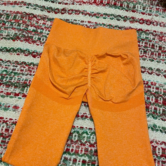 Neu Apparel Leggings in Apricot - Picture 1 of 4